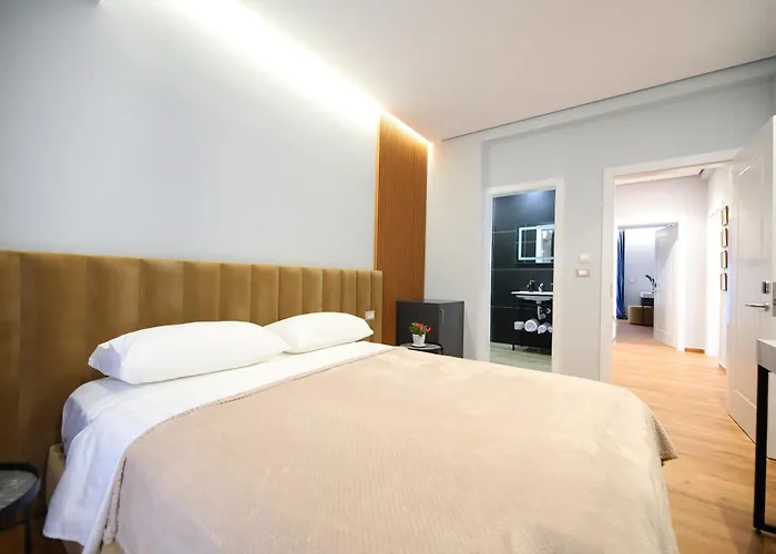 Ulcas Guest Huse