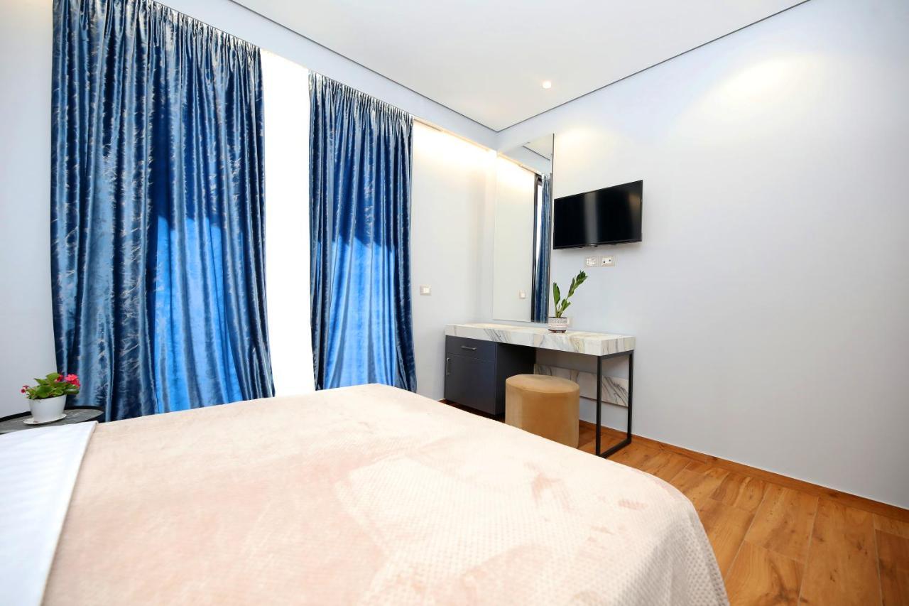 Ulcas Guest Huse Wlora