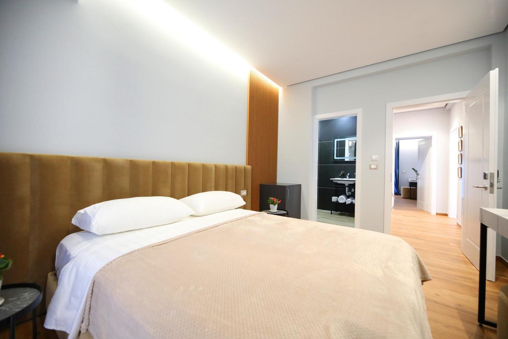 Ulcas Guest Huse Wlora