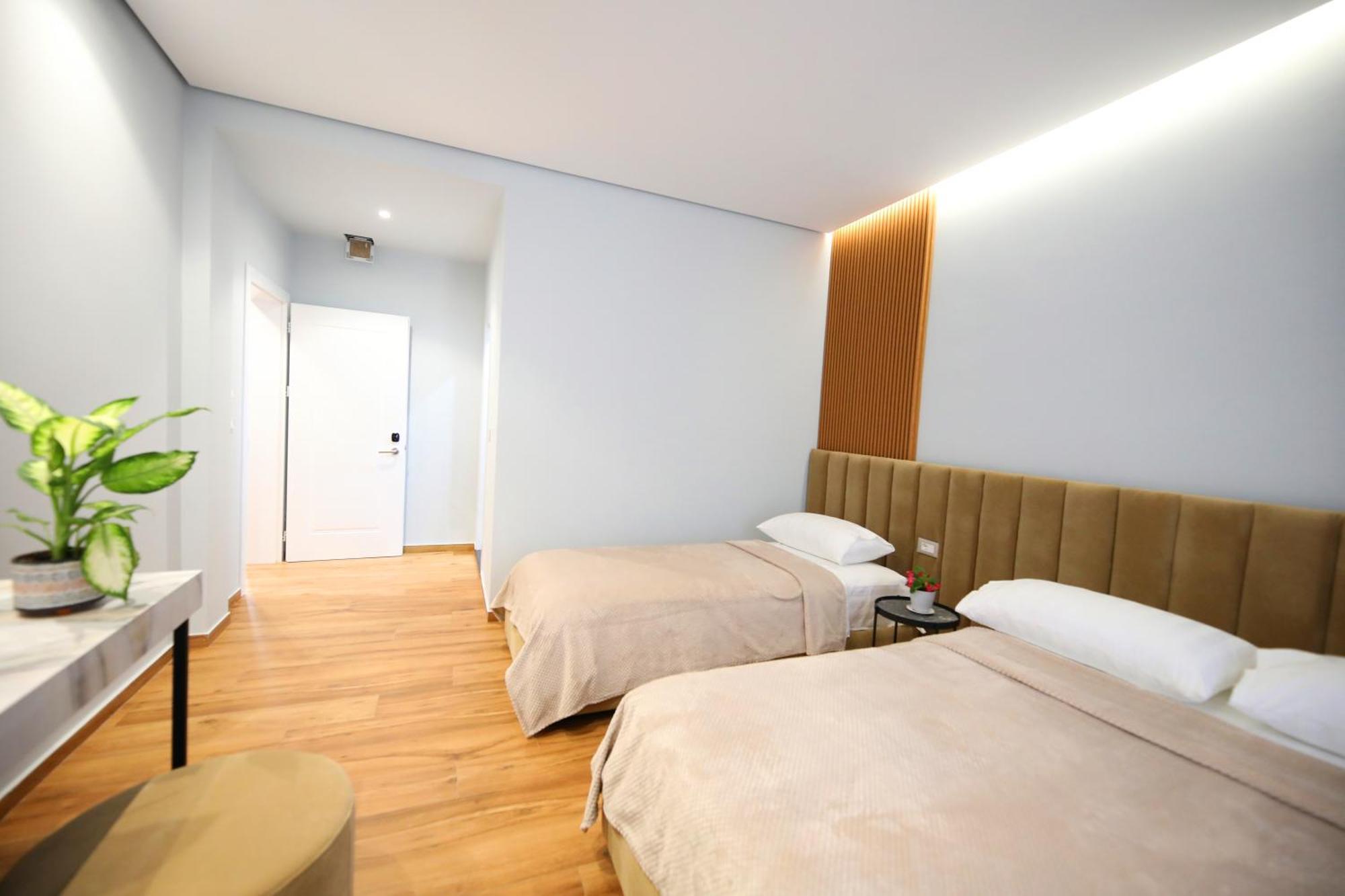 Ulcas Guest Huse Wlora